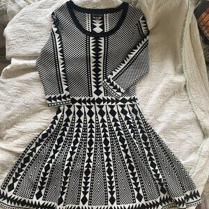 Geometric Black & White Fit & Flare Knit Sweater Dress M
